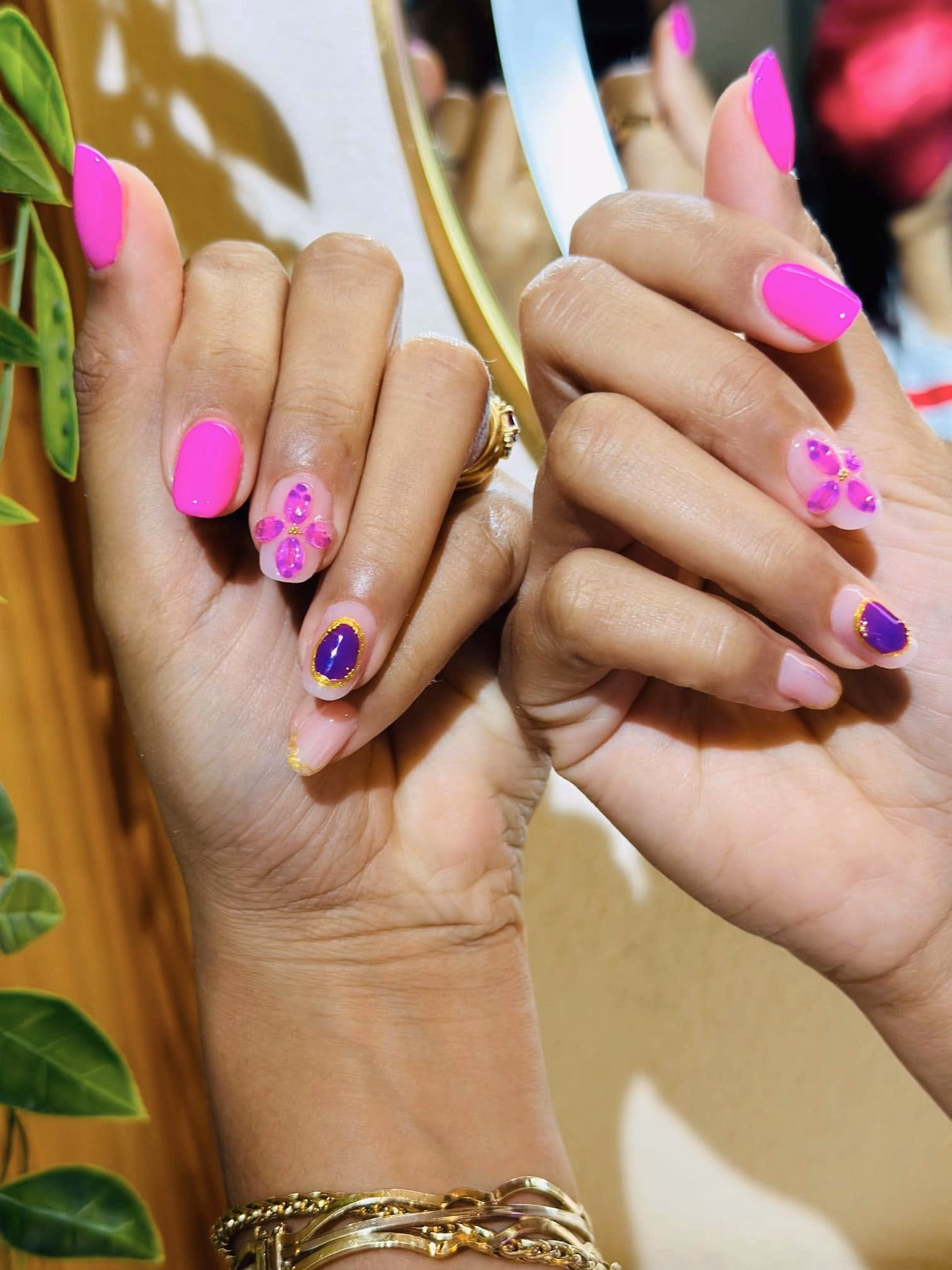 Nail art rose